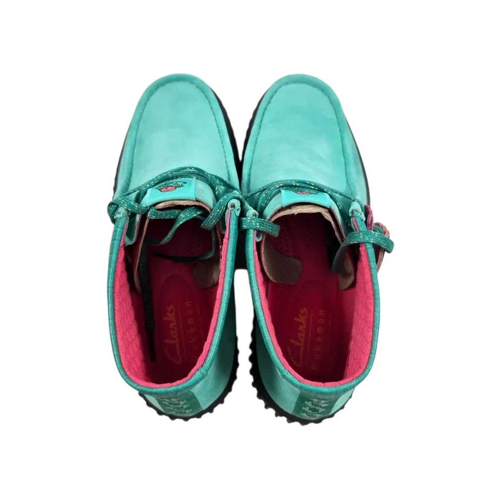 Clarks Torhill Explore X Pokémon Venusaur Turquoise Suede Chukka, Mens Sz 9 NEW